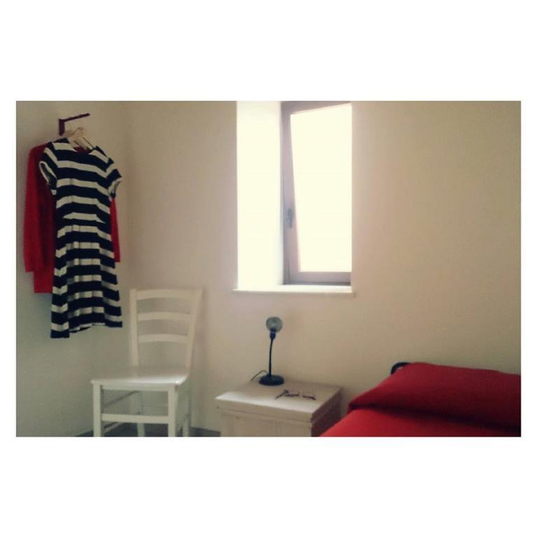 Ypsilhome Castelbuono  Bilik gambar
